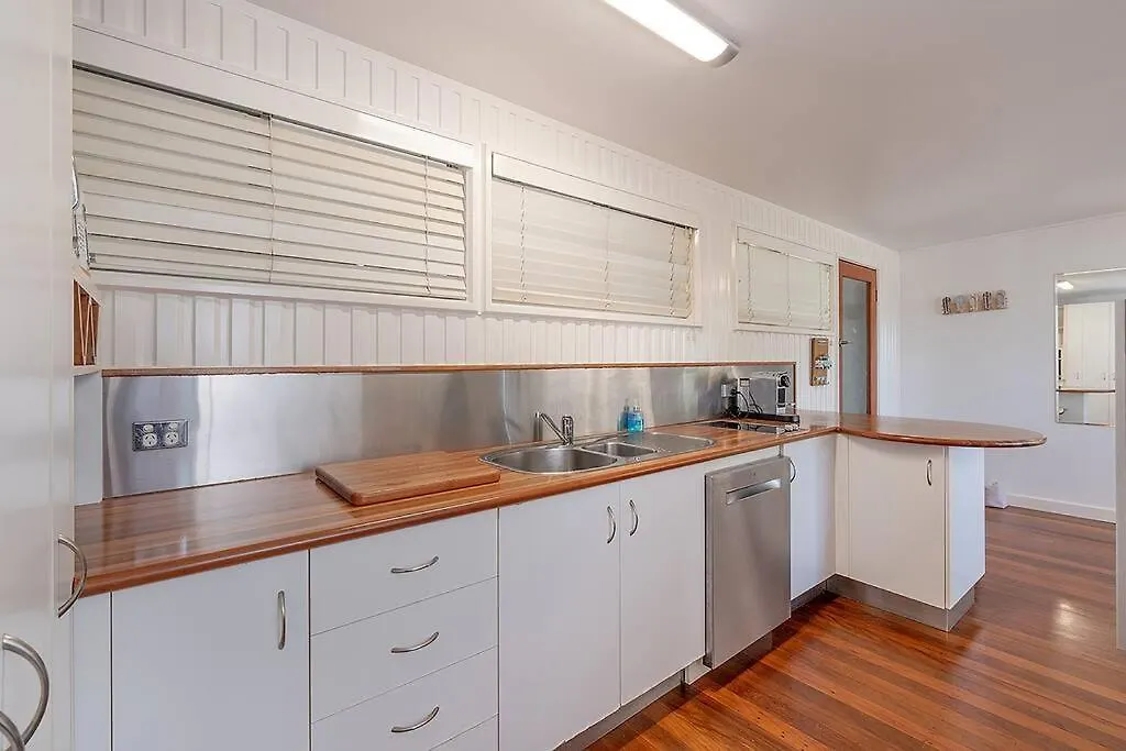 Apartment Serenity By The Sea 2-Bd Ocean Glimpse, 200M Beach Noosa Heads